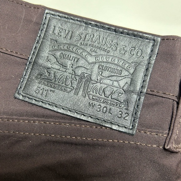 Levi’s 511 burgundy pants - Picture 2 of 5